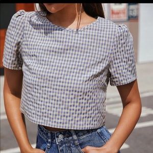 Puff sleeve crop top